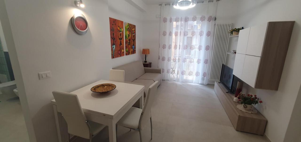 Casa Riblo E Flo Appartement Monopoli Buitenkant foto